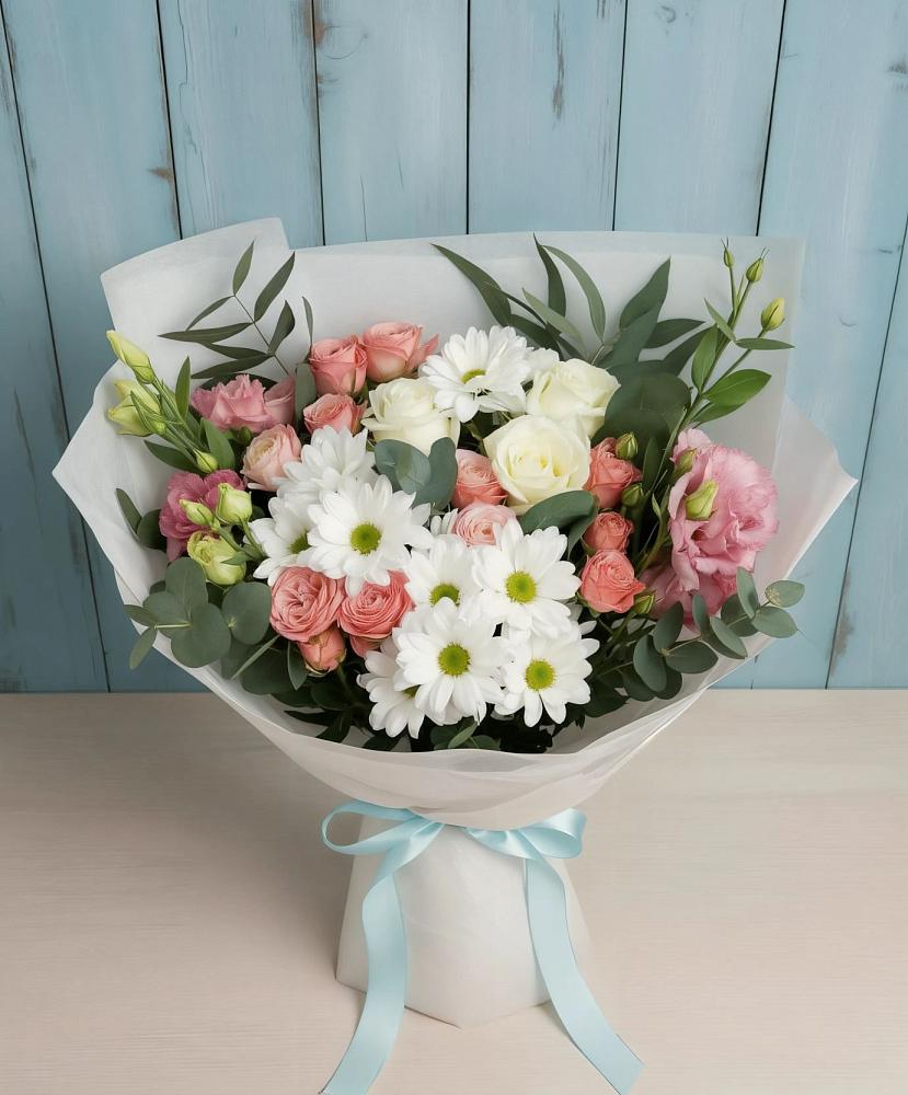 Букет цветов из: Розы, Лизиантусы и Хризантемы в Малой Вишере