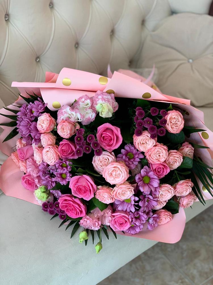 Букет цветов из: Хризантемы, Розы и Лизиантусы в Малой Вишере