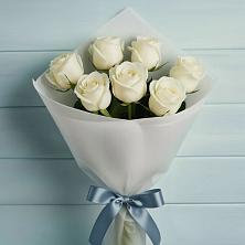 Букет 7 Белых роз Эдлесс Лав в Малой Вишере