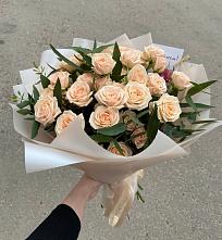 Букет Кремовые розы Латте в Малой Вишере
