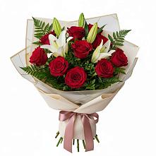 Букет цветов из:  Лилии и Розы в Малой Вишере