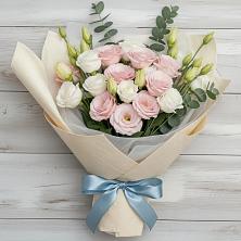 Букет цветов из:  Лизиантусы в Малой Вишере