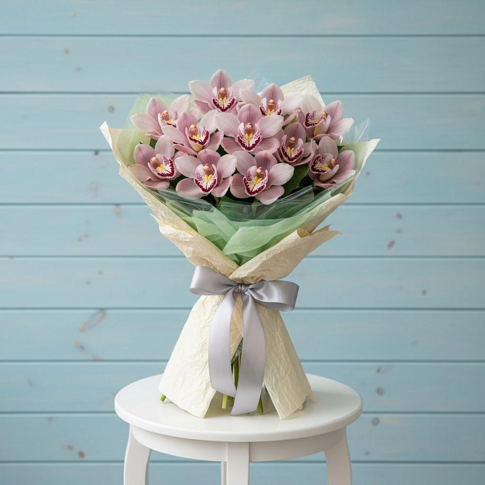 Букет цветов из: Орхидеи и Розы в Малой Вишере