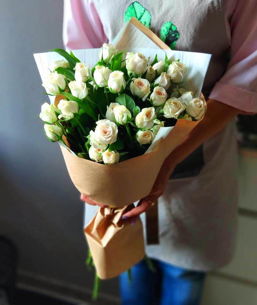Букет цветов из: Розы в Малой Вишере