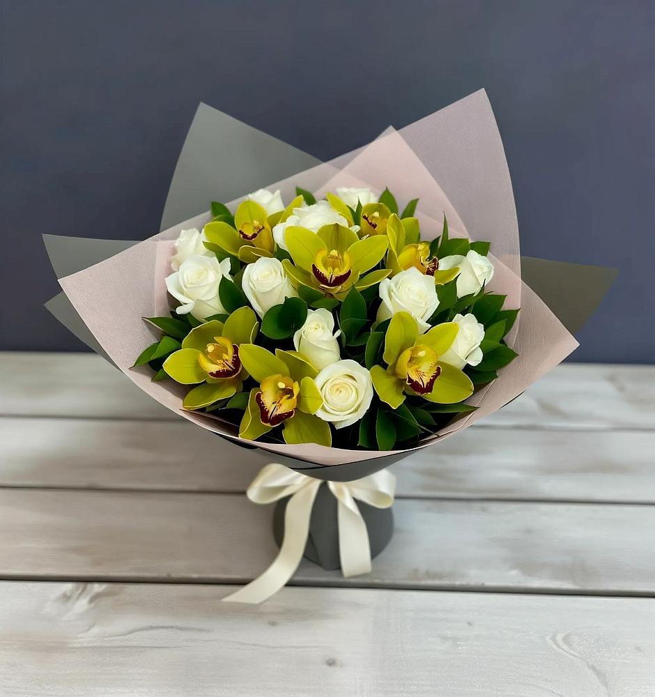 Букет цветов из: Орхидеи и Розы в Малой Вишере