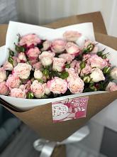 Букет цветов из:  Розы в Малой Вишере