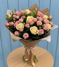 Букет цветов из:  Розы в Малой Вишере