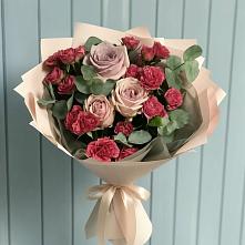 Букет цветов из:  Гвоздики и Розы в Малой Вишере
