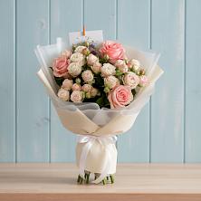 Букет цветов из:  Розы в Малой Вишере