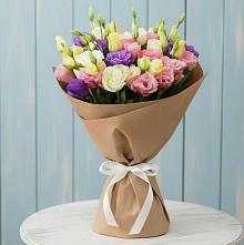 Букет цветов из:  Лизиантусы в Малой Вишере