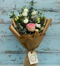 Букет цветов из:  Розы и Лизиантусы в Малой Вишере
