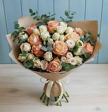 Букет цветов из:  Альстромерии и Розы в Малой Вишере