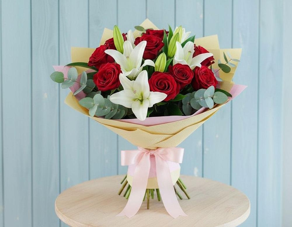 Букет цветов из: Лилии и Розы в Малой Вишере